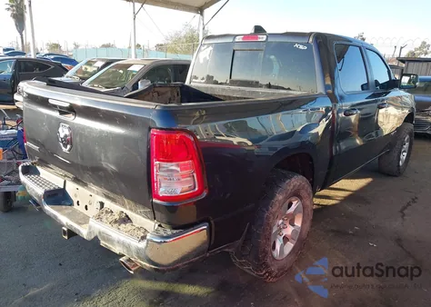 2021 Ram 1500 Big Horn 4X2 5'7 Box из США, поврежденный, VIN 1C6RREFT4MN609846